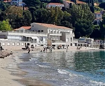 Front De - Climatise Classe 2 Etoiles Avec Jardin Апартаменты *