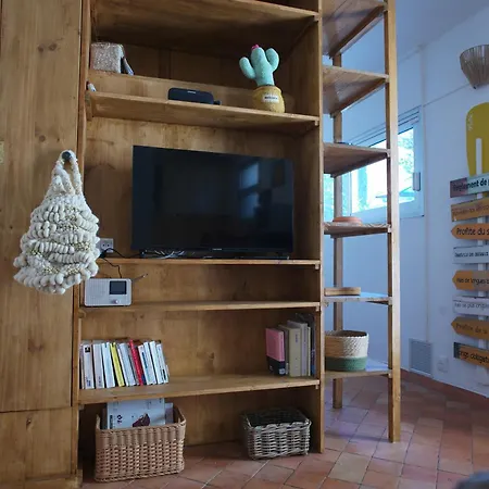 Front De - Climatise Classe 2 Etoiles Avec Jardin Апартаменты *