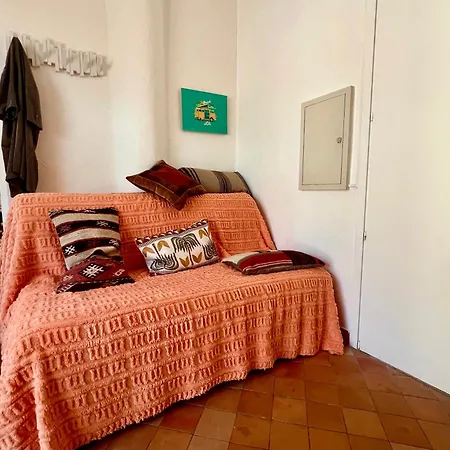 Front De - Climatise Classe 2 Etoiles Avec Jardin Apartament *