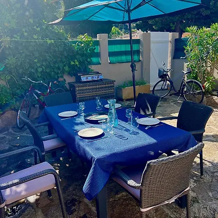 Front De - Climatise Classe 2 Etoiles Avec Jardin Le Lavandou