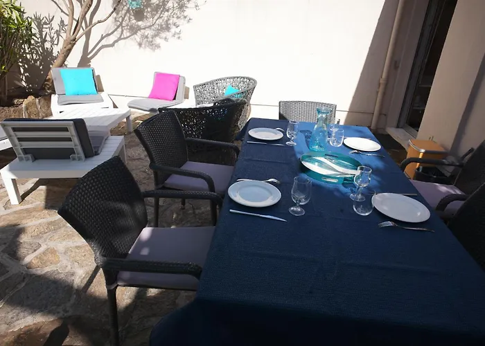 Front De - Climatise Classe 2 Etoiles Avec Jardin